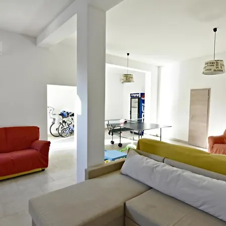 Noemi2 By Interhome Lägenhet