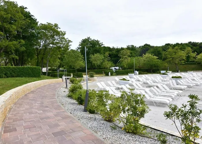 Apartment Noemi2 By Interhome